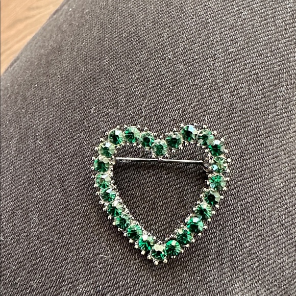 Marc Jacobs Heart Brooch - Picture 4 of 4